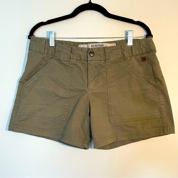 EUC Burton Durable Goods Women's Summer Loco Utility Shorts Lichen Green SZ 28 - Picture 1 of 14